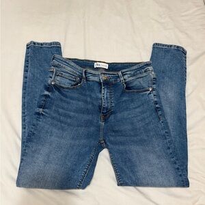 Zara Women's Classic Blue Skinny Jeans